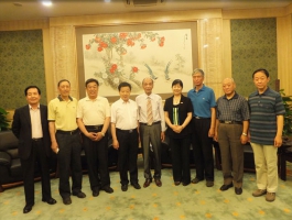 陈胜利博士留影